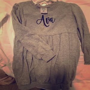 Ava 4t sweatshirt